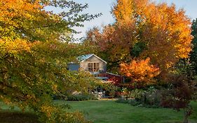 Braeside Mount Macedon Country Retreat Bed And Breakfast
